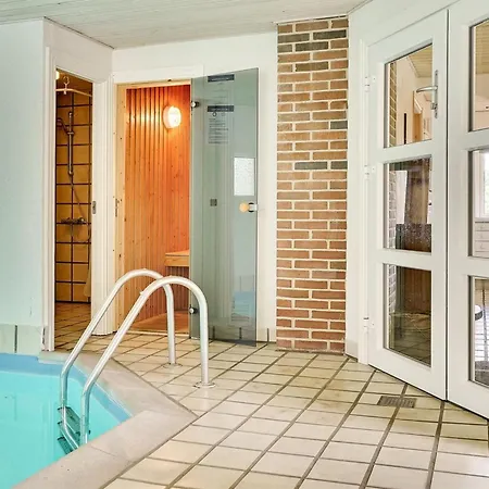 Aurelia - 500m To The Fjord By Interhome