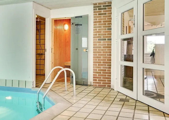 Aurelia - 500m To The Fjord By Interhome